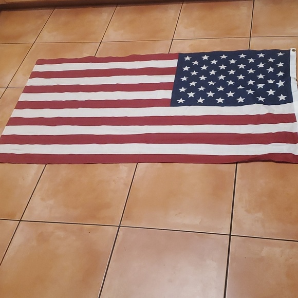 Large Cloth American Flag 3x5 Feet - Picture 2 of 4